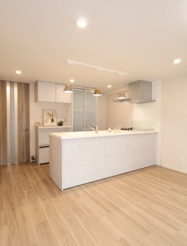 対面オープンキッチン・正面の左面から