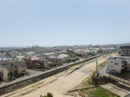 バルコニーからの眺望・西側・目の前は仁川で景色がきれい バルコニーからの眺望・西側・目の前は仁川で景色がきれい