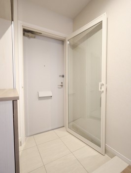 玄関の内窓・経済性・とってもエコでお財布もぽかぽか 玄関の内窓・経済性・とってもエコでお財布もぽかぽか