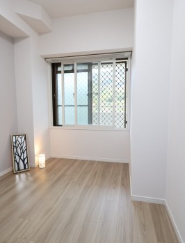 洋室2の内窓・結露軽減・結露をおさえ、いつも快適に 洋室2の内窓・結露軽減・結露をおさえ、いつも快適に