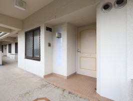 広い共用廊下・ゆったりした玄関ポーチ 広い共用廊下・ゆったりした玄関ポーチ