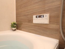 エコスイッチ付きで見やすく使いやすい給湯器リモコン