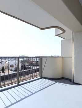 バルコニー・東側から西向き