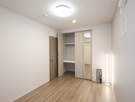 .洋室3・エアコンの先行配管によりエアコン設置可能 .洋室3・エアコンの先行配管によりエアコン設置可能