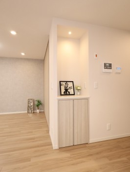 ダイニングの電話台