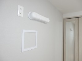 すべての部屋にエアコンが設置可能・エアコンの先行配管の化粧カバー