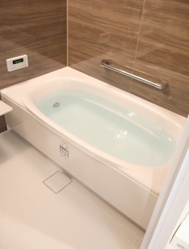 UB内寸は広い1618サイズ・足を伸ばせるゆったりとした160センチの浴槽 UB内寸は広い1618サイズ・足を伸ばせるゆったりとした160センチの浴槽