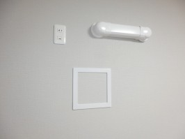 すべての部屋にエアコンが設置可能・エアコンの先行配管の化粧カバー すべての部屋にエアコンが設置可能・エアコンの先行配管の化粧カバー