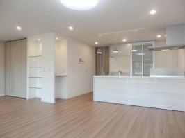 モダンな雰囲気のリビングダイニングキッチン